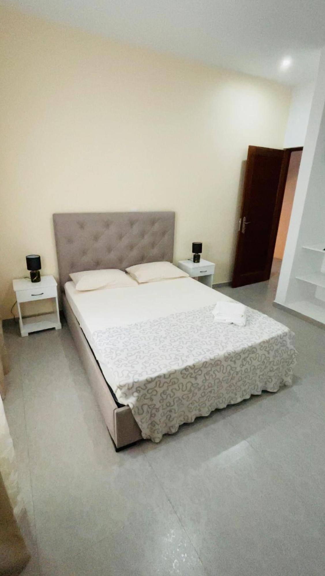 Hostel Rocha Marisol Понта-ду-Сол Экстерьер фото